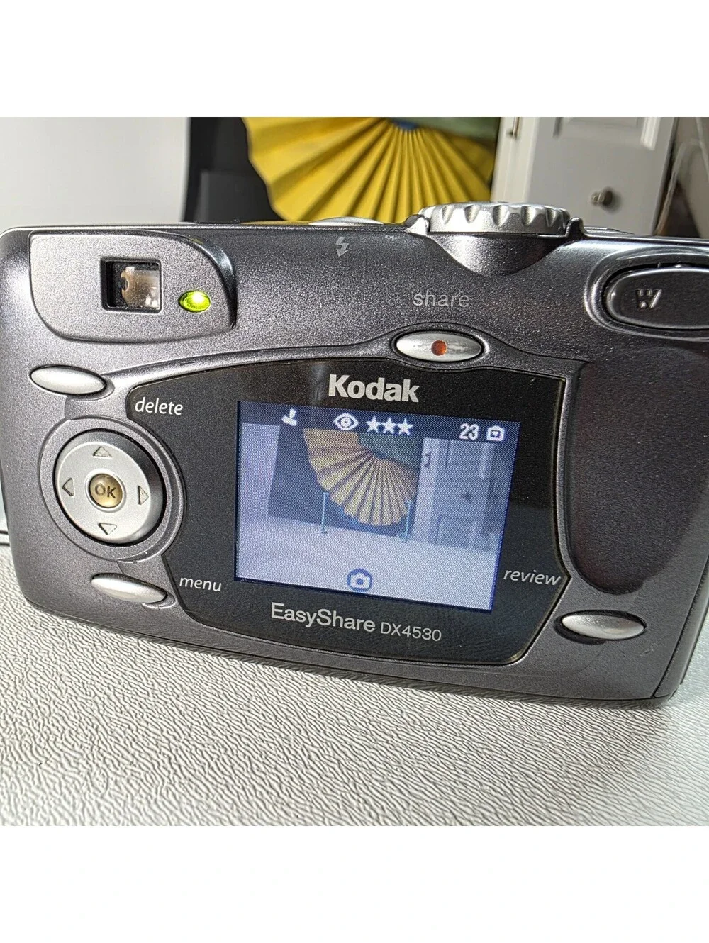 Kodak EasyShare DX4530 5.0MP Digital Point & Shoot Camera 3x Optical